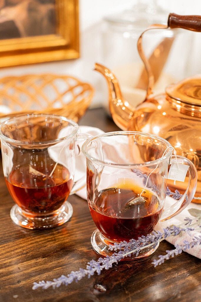 Earl Grey tea steeping in glass mugs for London fog latte recipe