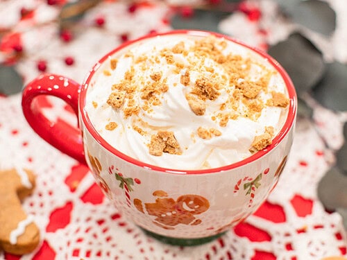 Homemade Gingerbread Latte: A Cozy Holiday Drink Recipe